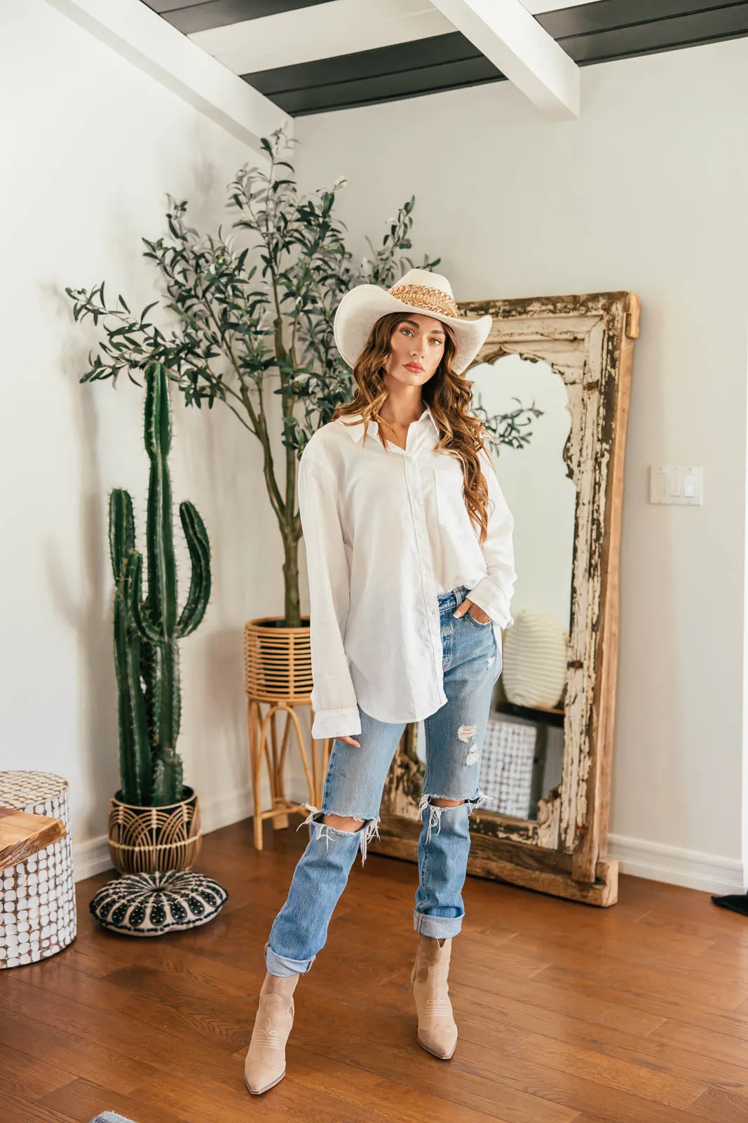 GB ORIGINAL!! The “Beth Dutton” Chain Banded Suede Hat in Ivory